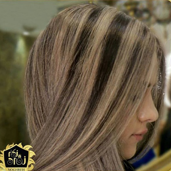 انجام رنگ و مش در آرایشگاه تخصصی رنگ مو در تهرانپارس